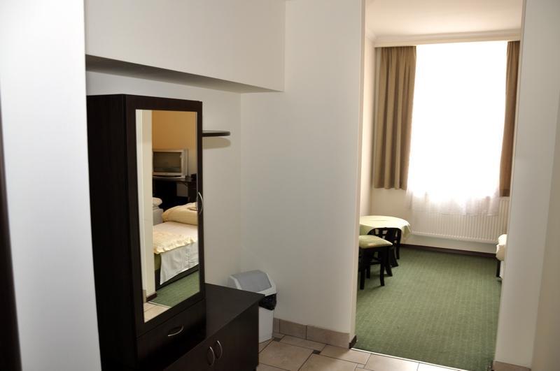 Stary Dwor Bed & Breakfast Żywiec Екстериор снимка