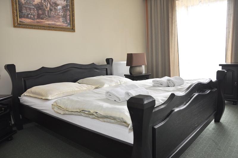 Stary Dwor Bed & Breakfast Żywiec Екстериор снимка
